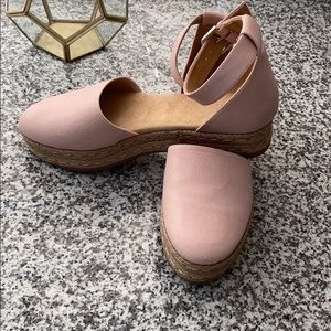 NWOT Naturalizer ankle strap wedges sz 11